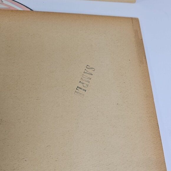 Vintage Advertising Signs 1950s - Zee Tissue Crown Zellerbach Canada Limited - Picture 11 of 13